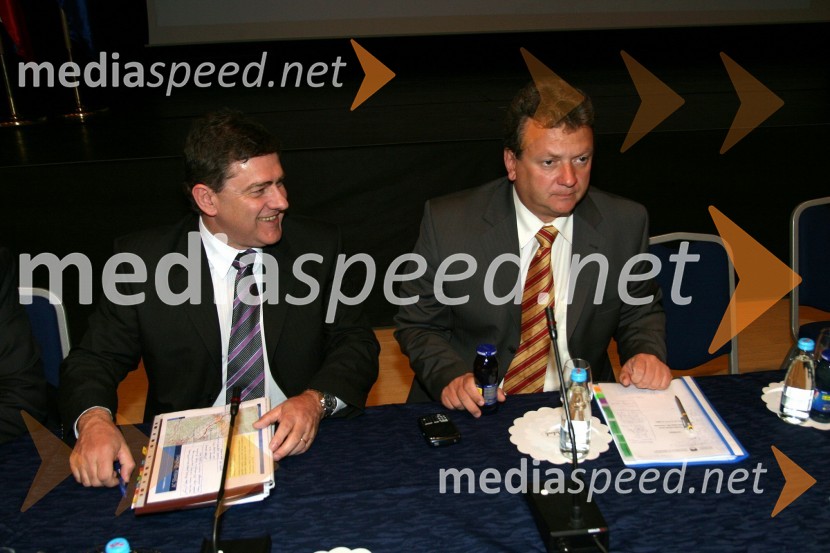 Janez Božič, minister za promet in Iztok Jarc, minister za kmetijstvoSrečanje Vlade RS s politiki in gospodarstveniki Podravja