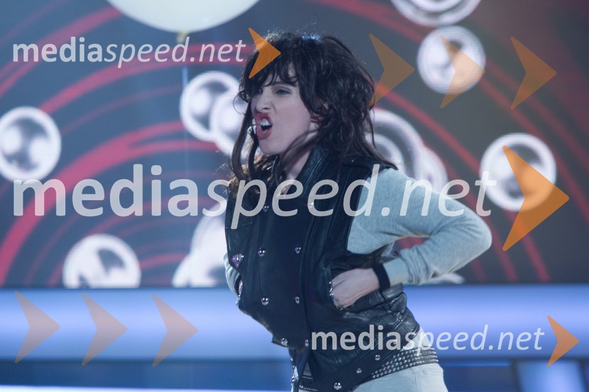  Daša Gradišek, pevkaZnan obraz ima svoj glas