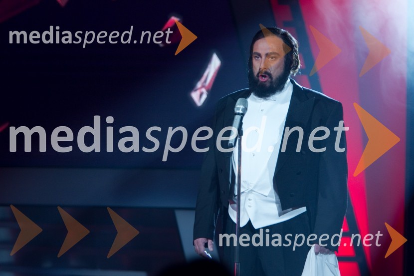  Tomaž  Ahačič, pevecZnan obraz ima svoj glas