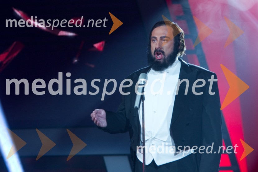  Tomaž  Ahačič, pevecZnan obraz ima svoj glas