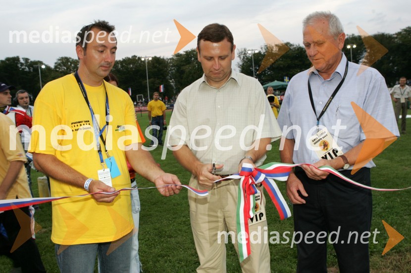Rezanje traku, z leve: Andrej Matjašec, predsednik Speedway Team Lendava, Anton Balažek župan Lendave in Ladislav Kiralj podpredsednik Speedway Teama LendavaSPEEDWAY, 8. Zlata čelada