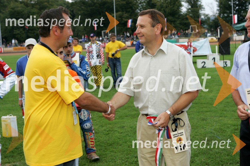Čestitke: Andrej Matjašec, predsednik Speedway Team Lendava in Anton Balažek, župan LendaveSPEEDWAY, 8. Zlata čelada