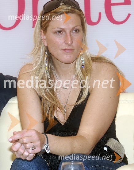 Janica Kostelić, nekdanja hrvaška smučarkaJanica Kostelić, nekdanja hrvaška smučarka na promociji T-Mobile