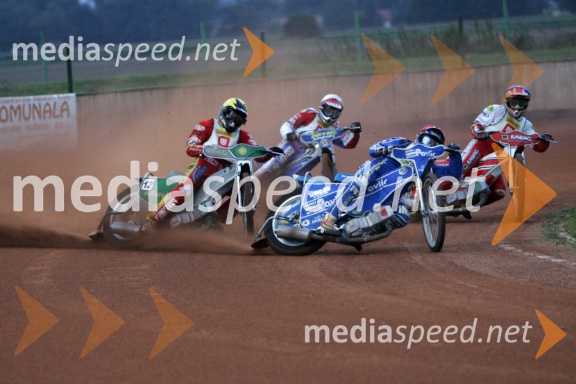 Spredaj: Matej Ferjan, Madžarska - Slovenija (levo) in Jurica Pavlic, SK Unia Goričan HrvaškaSPEEDWAY, 8. Zlata čelada