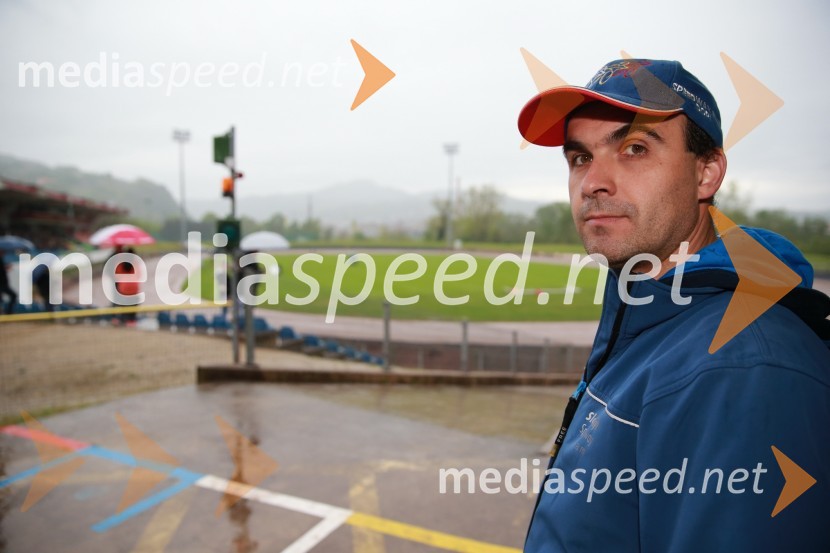  Iztok Šantej, spidvejistZaradi dežja odpovedana tekma državnega prvenstva v Krškem