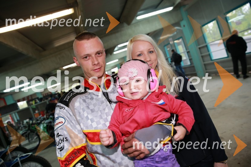  Aleksander Čonda, ST Lendava;  Aleksandra Fabjančič;  Nia ČondaZaradi dežja odpovedana tekma državnega prvenstva v Krškem