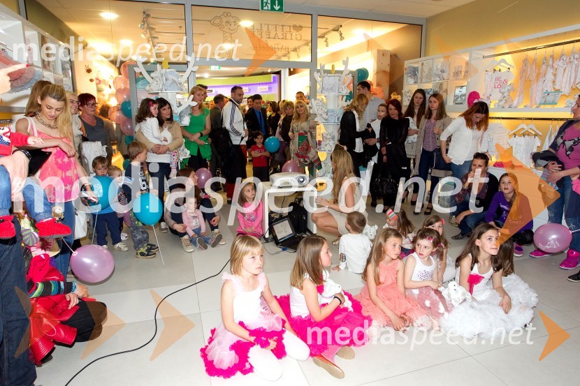 Otvoritev kotička Little Giraffe v blagovnici MaxiOtvoritev kotička Little Giraffe v blagovnici Maxi