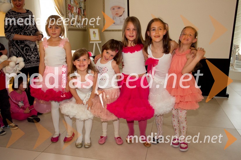 Otvoritev kotička Little Giraffe v blagovnici MaxiOtvoritev kotička Little Giraffe v blagovnici Maxi