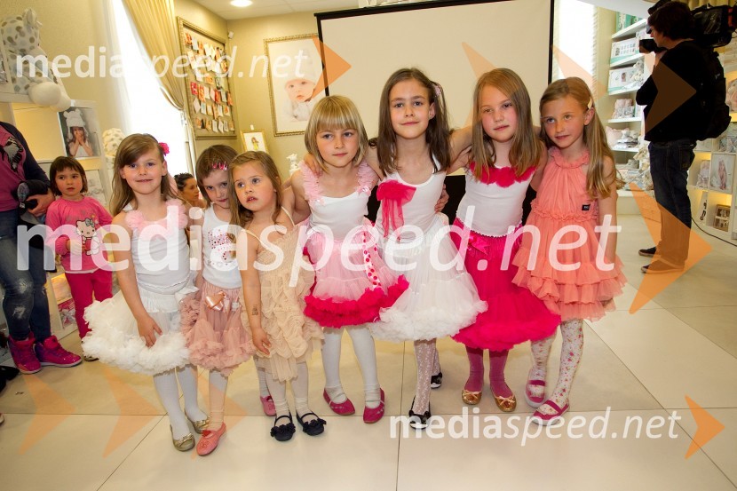 Otvoritev kotička Little Giraffe v blagovnici MaxiOtvoritev kotička Little Giraffe v blagovnici Maxi