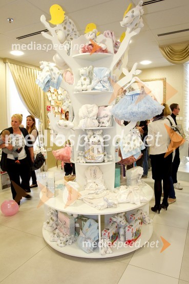 Otvoritev kotička Little Giraffe v blagovnici MaxiOtvoritev kotička Little Giraffe v blagovnici Maxi