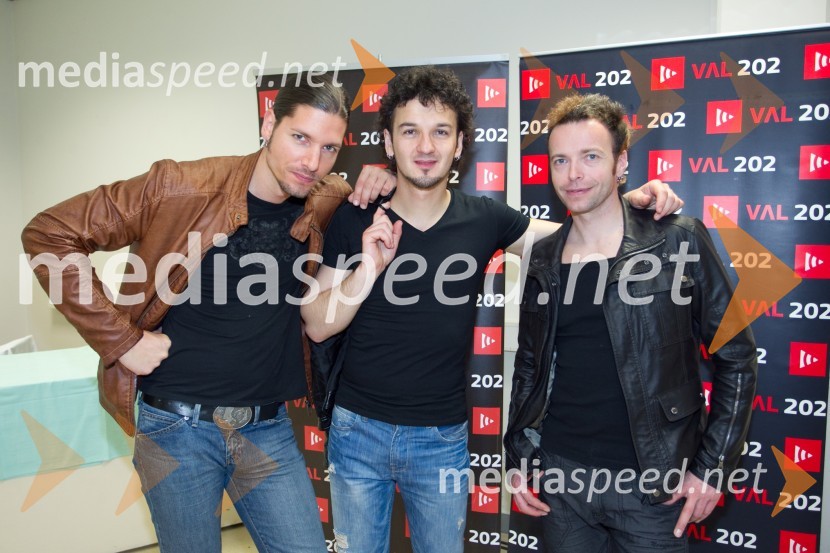  Matic Ajdič, kitarist;  Jure Doles, bobnar;  Martin Rozman, kitaristŠTOS - 35 let, obletnica oddaje z Draganom Buličem