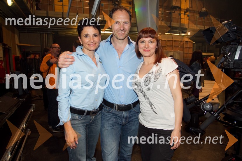  Andreja Potrebuješ;  Jože Potrebuješ, Čuki;  Sendi ..., pevkaŠTOS - 35 let, obletnica oddaje z Draganom Buličem