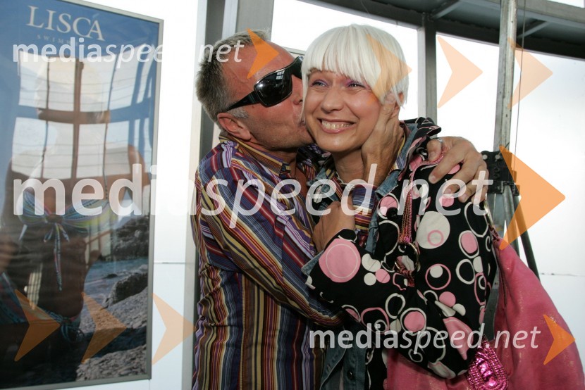 Igor Jelen, lastnik plesnega studia Igen in Barbra Drnač, plesna novinarka in urednica oddaje Parada plesaModna revija Lisca v ljubljanskem Emporiumu