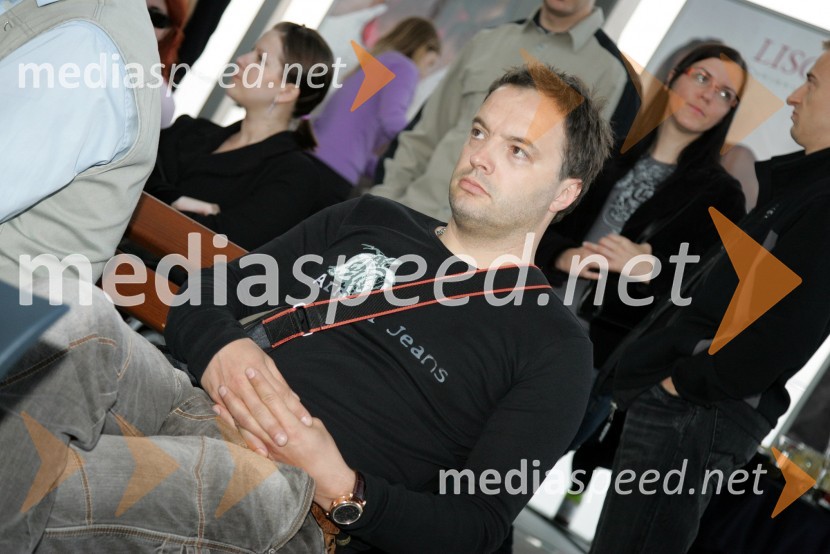 Jure Zorčič, urednik športa pri DirektuModna revija Lisca v ljubljanskem Emporiumu