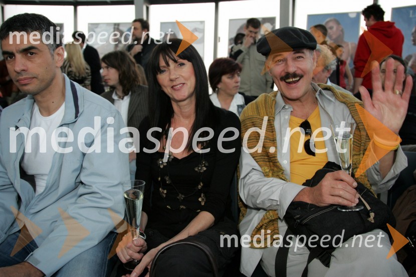 Tomi Zoroja, nekdanji fant Iris Mulej, Miss Slovenije 2006, Slavka Pajk, stilistka in Rok Lasan, nekdanji manekenModna revija Lisca v ljubljanskem Emporiumu