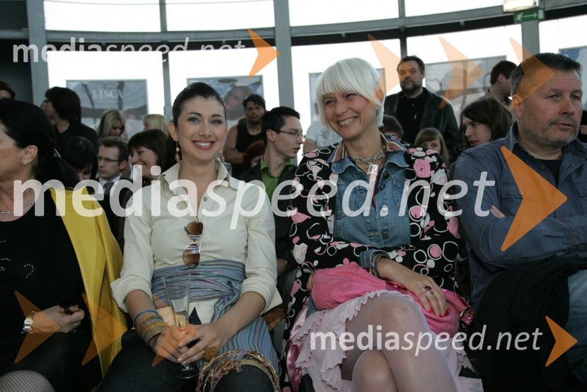 Jerca Legan, direktorica podjetja Status, Barbra Drnač, plesna novinarka in urednica oddaje Parada plesaModna revija Lisca v ljubljanskem Emporiumu