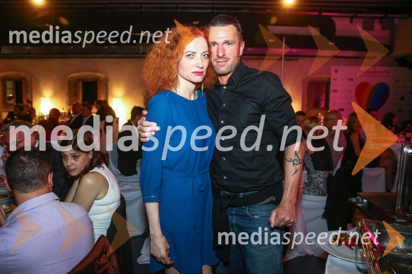  Hermina Kovačič, novinarka;  Sebastjan Cimirotič Cime, nogometašPink week 2014, spremljanje izbora pesmi za evrovizijo