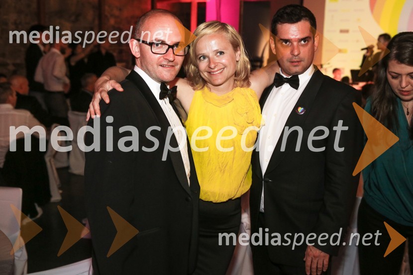  Matej Knific, luxuryslovenia.eu;  Urška Kolar, Zavod za turizem in šport v občini Kamnik;  Mattej Valenčič, luxuryslovenia.euPink week 2014, spremljanje izbora pesmi za evrovizijo