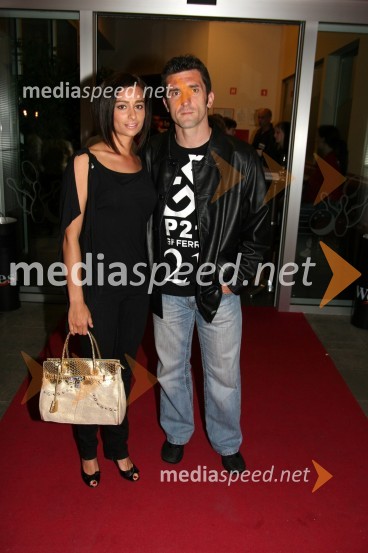 Marinko Galič, nogometaš in njegova žena SaraKoncert Jana Plestenjaka ob prvi obletnici Bowling centra Strike