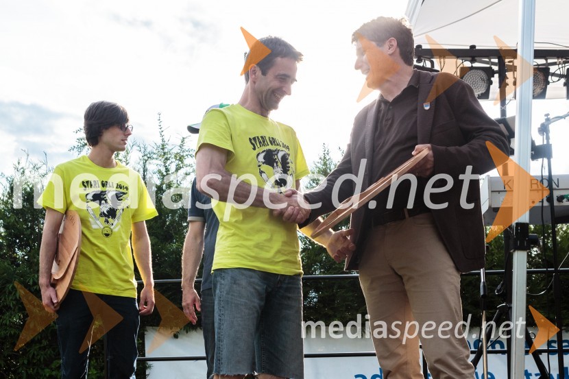 dr. Franci Petek, nekdanji smučarski skakalec; mag. Borut Sajovic, župan občine TržičStari orli, tradicionalno srečanje skakalcev