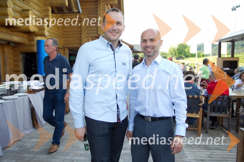  Rasto Oderlap, direktor podjetja Autocommerce d.o.o.;  Andrej Bergant, direktor prodaje pri AutocommerceMercedes Trophy, golf turnir