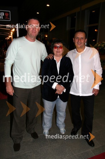 Ivan Vinko, solastnik Bowling centra Strike, Dragica Petrovič, režiserka in producentka in Kosta Turner, solastnik Bowling centra StrikeKoncert Jana Plestenjaka ob prvi obletnici Bowling centra Strike