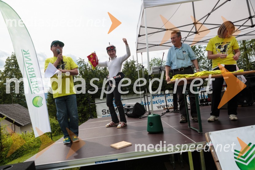  Bojan Makovec, povezovalec programa;  Gašper Penca;  ... ;  ... Stari orli, tradicionalno srečanje skakalcev