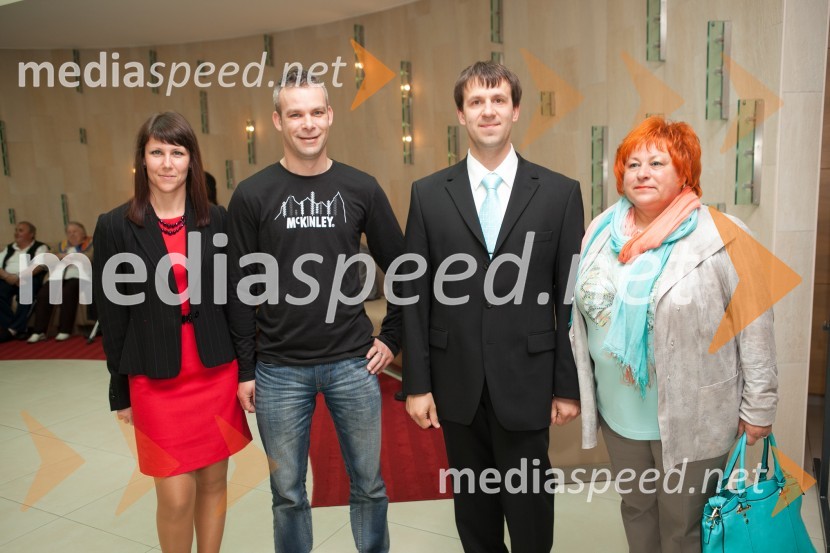  Jasmina Štandeker, DOSOR d.o.o.;  Radko Drobec;  Ervin Kapun, zlatar;  Janja Kapun, Zlatarstvo Janja Kapun 6. Dosor likovna kolonija, otvoritev
