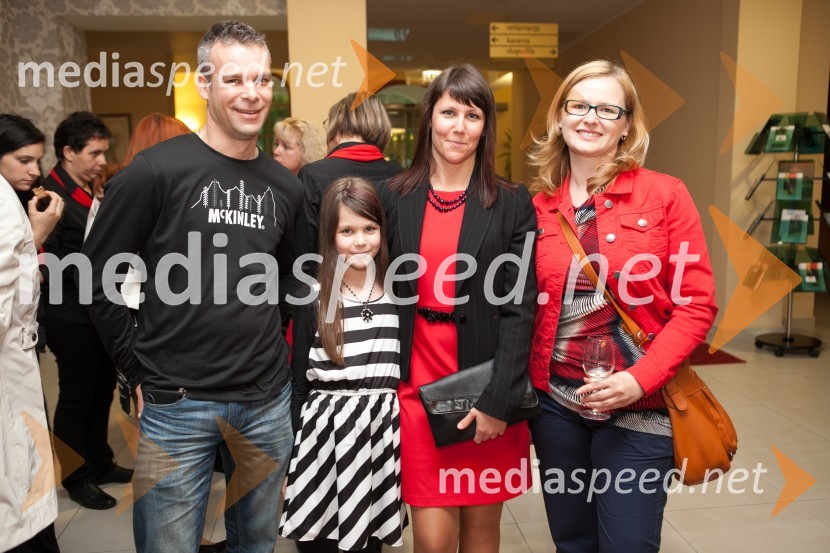  Radko Drobec;  Alina Drobec;  Jasmina Štandeker, DOSOR d.o.o.; dr. Jerneja Herzog, Filozofska fakulteta, Univerza v Mariboru6. Dosor likovna kolonija, otvoritev