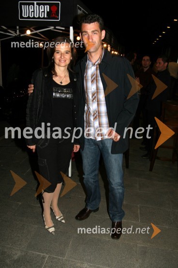 Marko Simeunovič, nekdanji nogometaš z ženo BožoKoncert Jana Plestenjaka ob prvi obletnici Bowling centra Strike