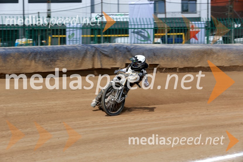  Jernej Pečnik, AMTK LjubljanaŽagar v Ljubljani zmagovalec uvoda v državno prvenstvo, hud padec Kukovice in Cvetka