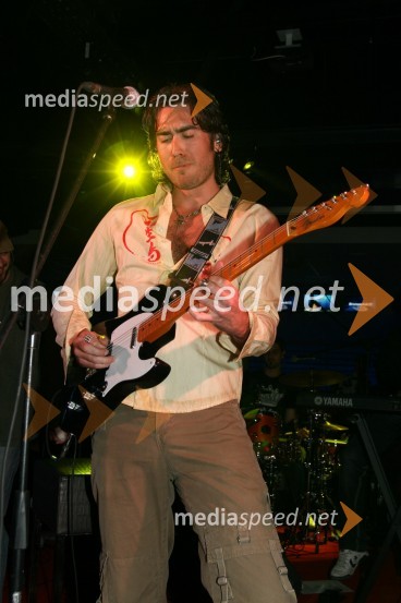 Jan Plestenjak, pevecKoncert Jana Plestenjaka ob prvi obletnici Bowling centra Strike