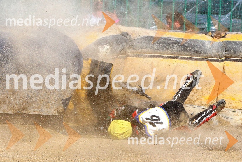  Samo Kukovica, spidvejistŽagar v Ljubljani zmagovalec uvoda v državno prvenstvo, hud padec Kukovice in Cvetka