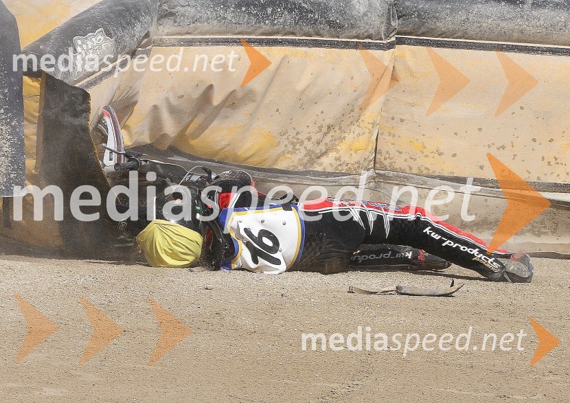  Samo Kukovica, spidvejistŽagar v Ljubljani zmagovalec uvoda v državno prvenstvo, hud padec Kukovice in Cvetka