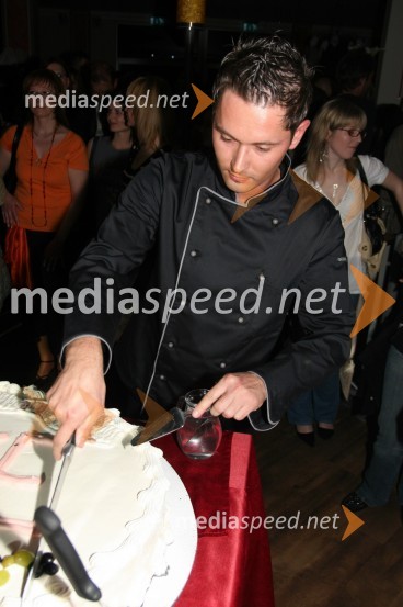 Zoran Ristič, kuharski mojsterKoncert Jana Plestenjaka ob prvi obletnici Bowling centra Strike