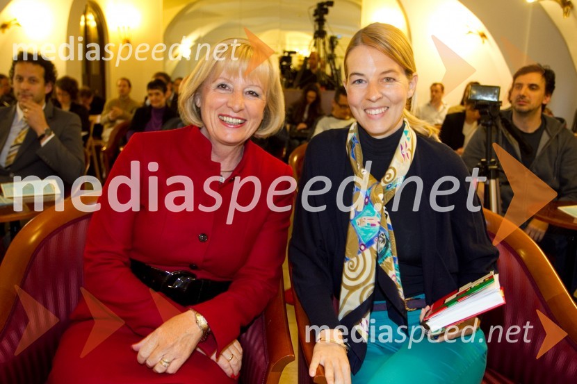  Jadranka  Dakić, predsednica Sveta Festival Ljubljana;  Tjaša Ficko, Pozitivna Slovenija62. Festival Ljubljana 2014, novinarska konferenca