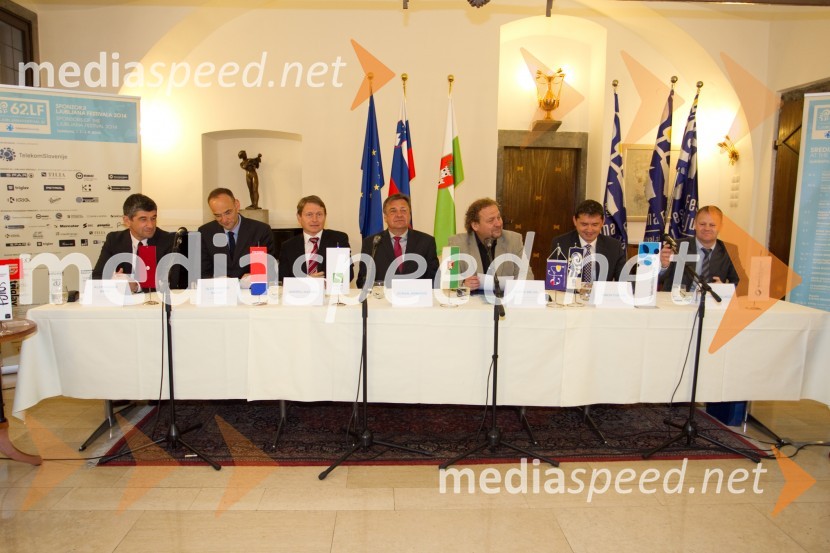  Aleksander Batič, izvršni direktor NKBM za področje poslovne mreže;  Aleksander Salkič, vodja službe za odnose z javnostmi Petrol;  Andrej Kavšek, predsednik uprave Zavarovalnice Tilia, d. d.;  Zoran Janković, župan MOL, predsednik PS;  Darko  Brlek, direktor, Festival Ljubljana; mag. Simon Furlan, Telekom Slovenije;  Tomaž Krajnčič, Hypo62. Festival Ljubljana 2014, novinarska konferenca