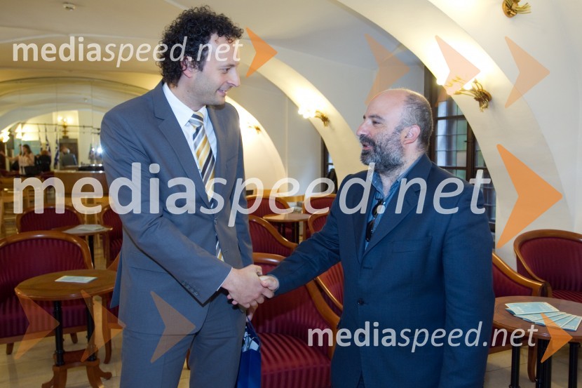  Matevž Raztočnik, Banka Koper;  Angelo Izzo, Kulturni ataše Italijanske ambasade62. Festival Ljubljana 2014, novinarska konferenca