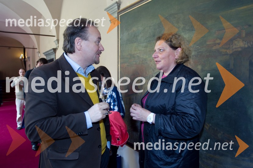  Patrik Greblo, dirigent;  Maja Kojc, Umetniška vodja simfoničnega orkestra RTV Slovenija62. Festival Ljubljana 2014, novinarska konferenca