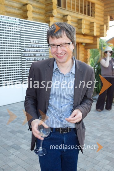  Aleš  Černigoj,  vodja Oglasnega trženja za revijalni del Krater MediaLady piknik pod klobuki 2014