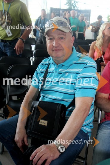  Gorazd Elvič, novinar, glasbenikTina Maze, novinarska konferenca in predstavitev nove ekipe Team to aMaze