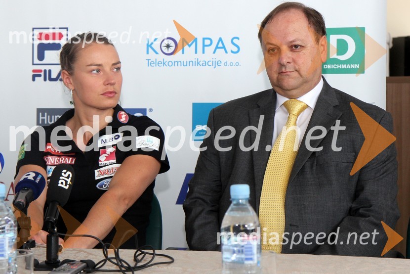  Tina Maze, smučarka;  Milan Jarc, Avto JarcTina Maze, novinarska konferenca in predstavitev nove ekipe Team to aMaze