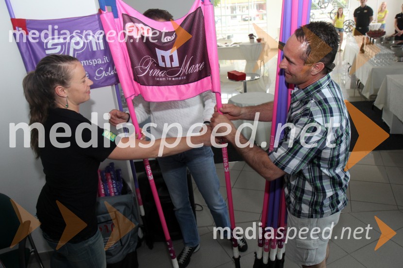  Tina Maze, smučarka;  Blaž Jelen, prvi trener Tine MazeTina Maze, novinarska konferenca in predstavitev nove ekipe Team to aMaze