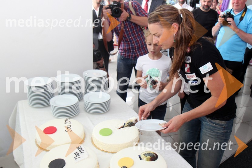  Tina Maze, smučarkaTina Maze, novinarska konferenca in predstavitev nove ekipe Team to aMaze