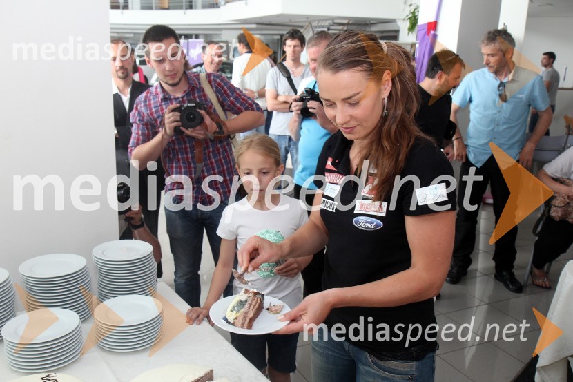  Tina Maze, smučarkaTina Maze, novinarska konferenca in predstavitev nove ekipe Team to aMaze