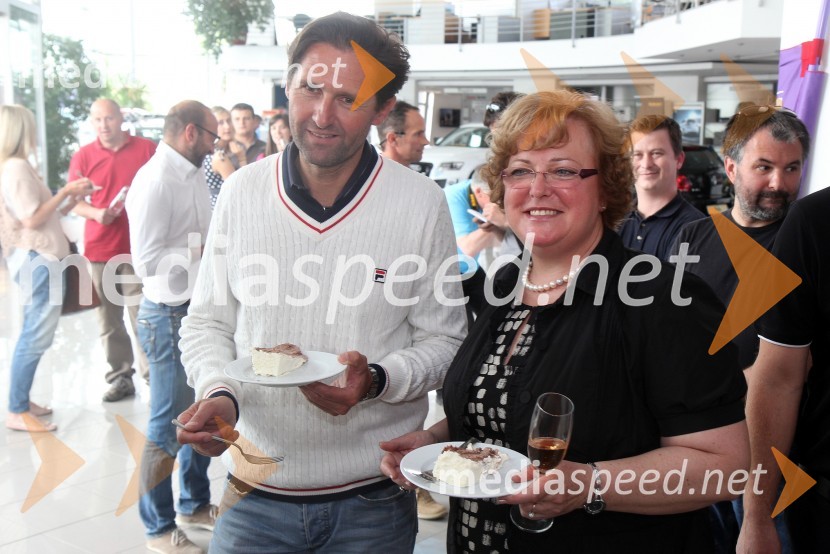  Andrea Massi, trener;  Nada  Jarc, Avto JarcTina Maze, novinarska konferenca in predstavitev nove ekipe Team to aMaze