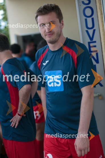  Denis Avdić, voditeljMatej Mavrič Rožič, poslovilna tekma