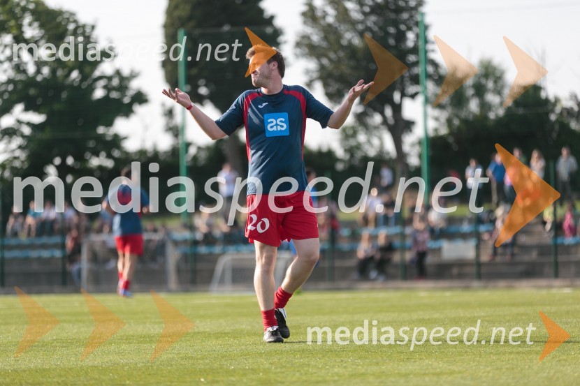  Denis Avdić, voditeljMatej Mavrič Rožič, poslovilna tekma