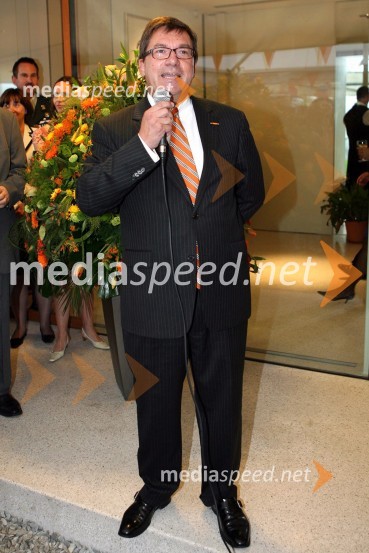 John C.M. Groffen, nizozemski veleposlanikSprejem na nizozemskem veleposlaništvu ob kraljičinem dnevu