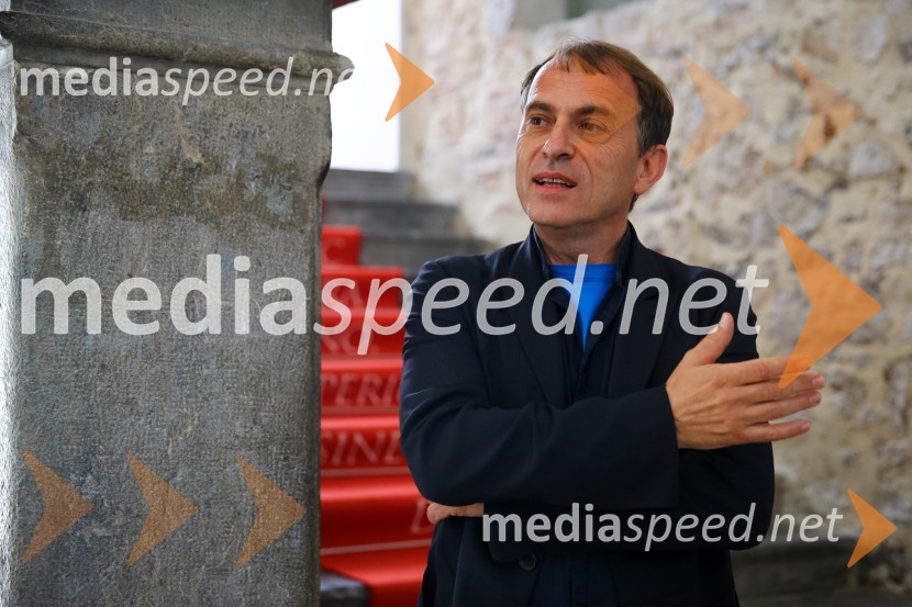  Blaž Peršin, direktor Muzeja in galerije mesta LjubljaneEmona: mesto v imperiju, muzejska razstava ob praznovanju 2000-letnice Emone